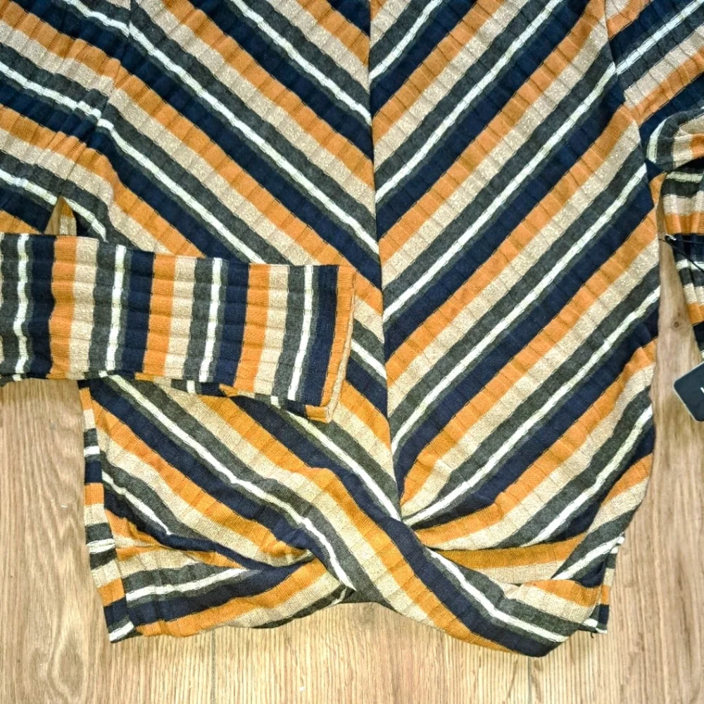 Multicolor striped top - Picture 2 of 7